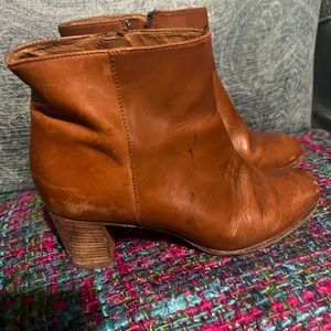 J crew Aggie ankle boots heeled whiskey brown real leather
